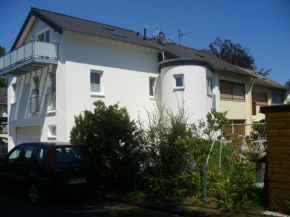 Отель Ferienwohnung Rheinaue  Кёльн